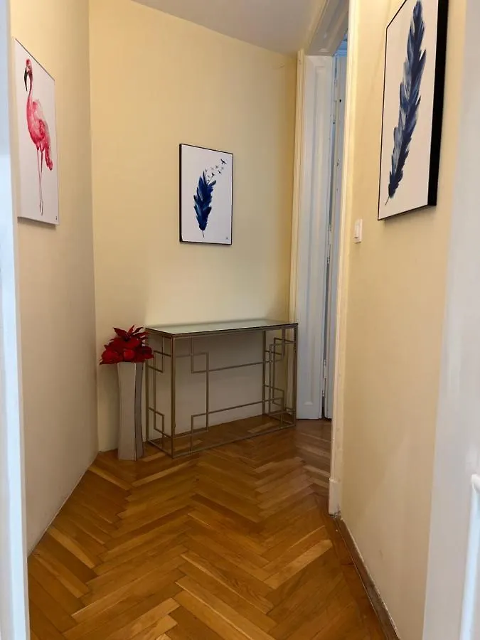 N38 Apartments By Small Home 부다페스트