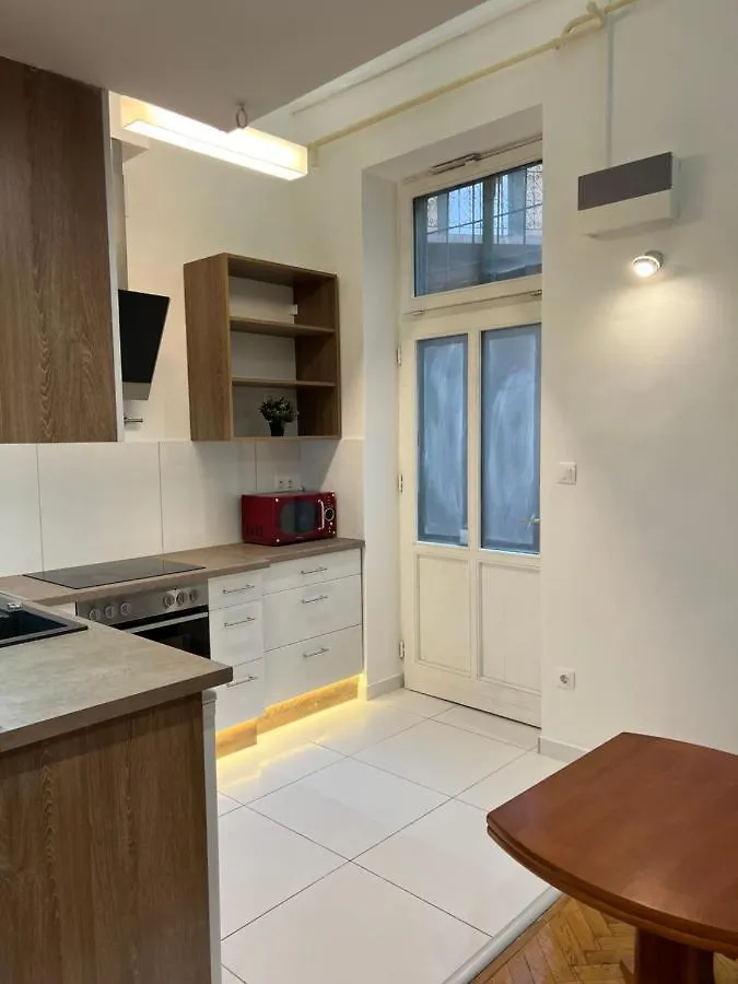 N38 Apartments By Small Home 부다페스트