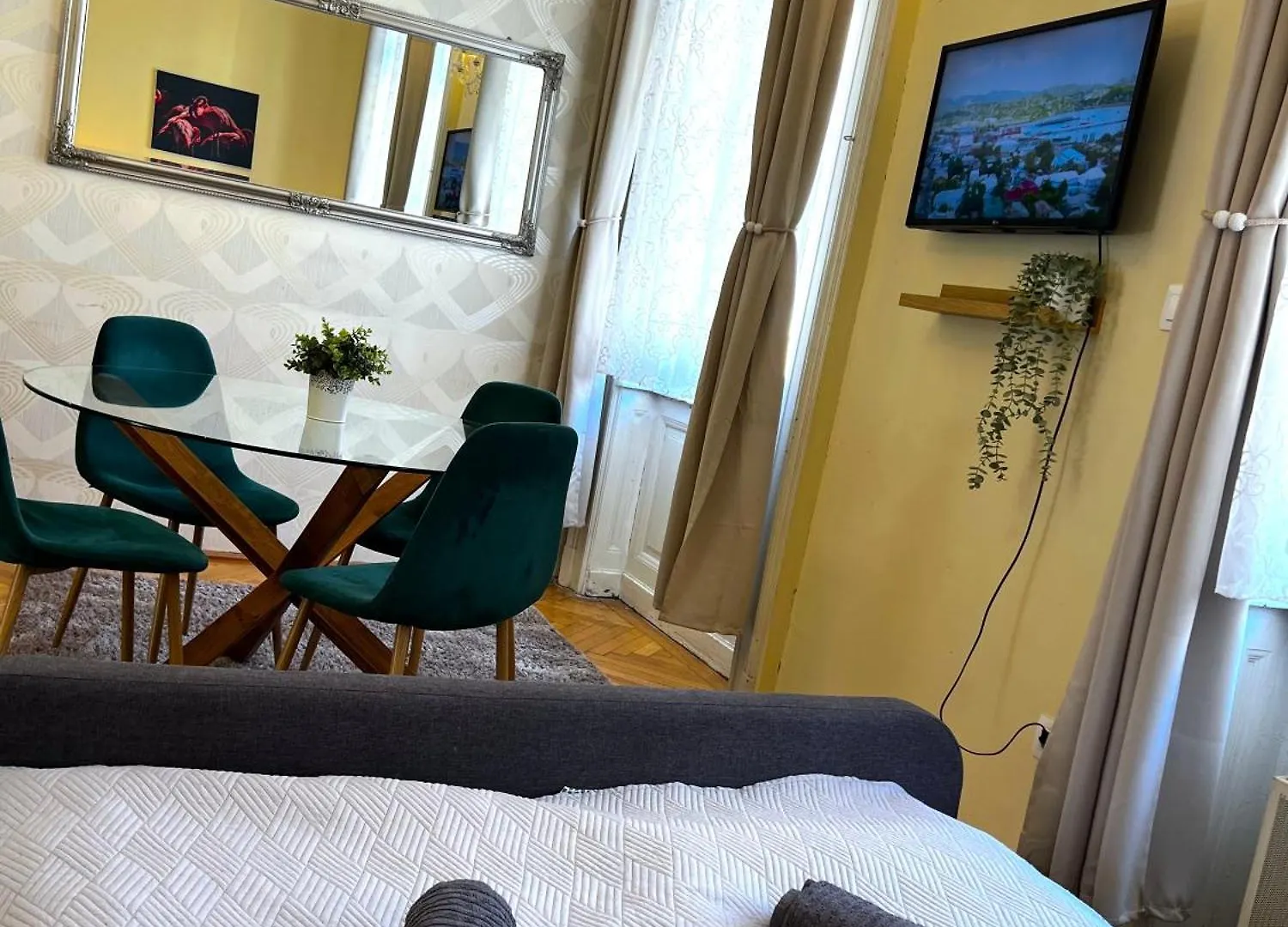 N38 Apartments By Small Home Budapest Ungheria
